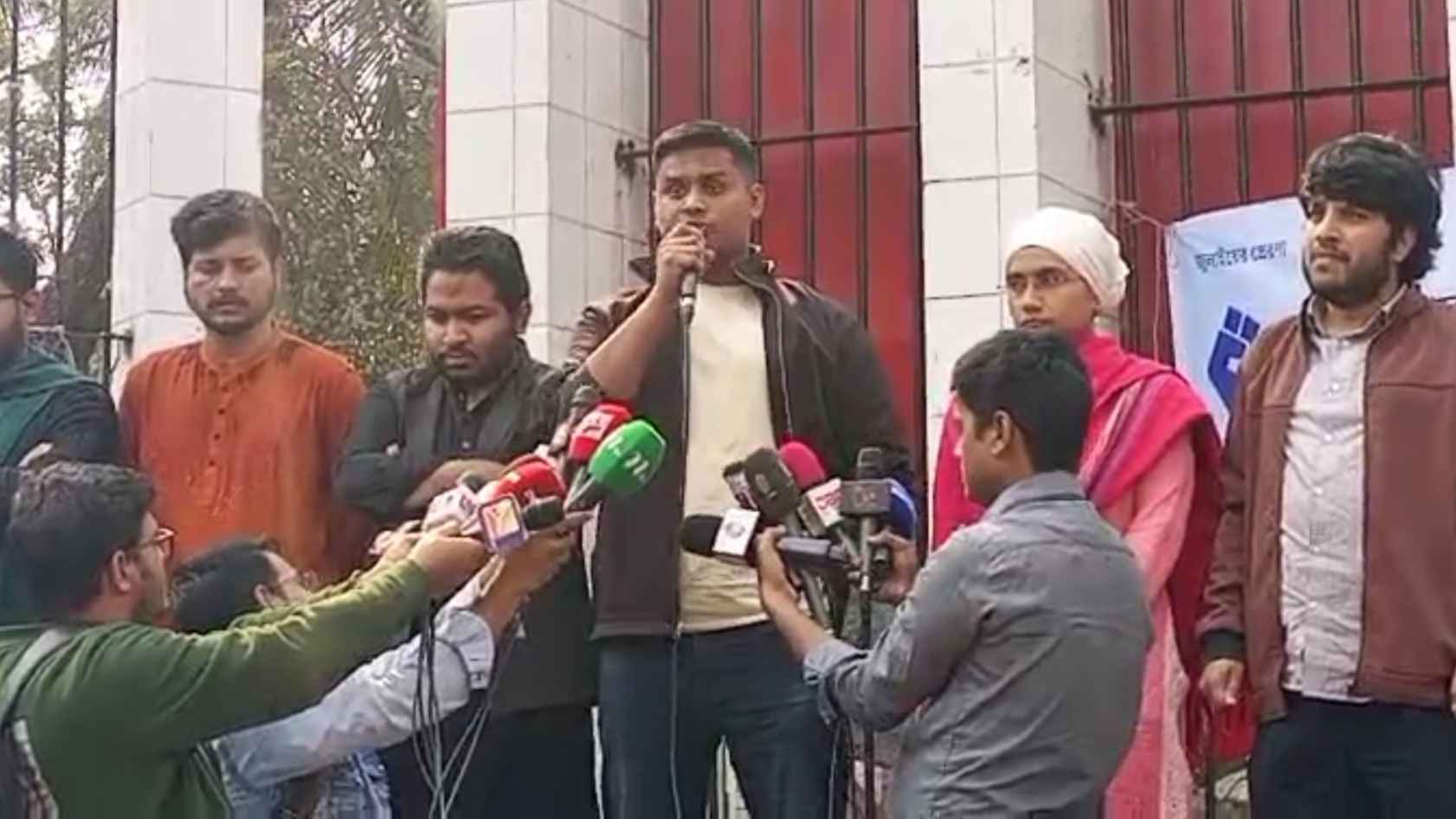 ফ্যাসিবাদের পক্ষে যারা কথা বলবে, তরুণরা তাদের বিরুদ্ধে থাকবে: হাসনাত আবদুল্লাহ